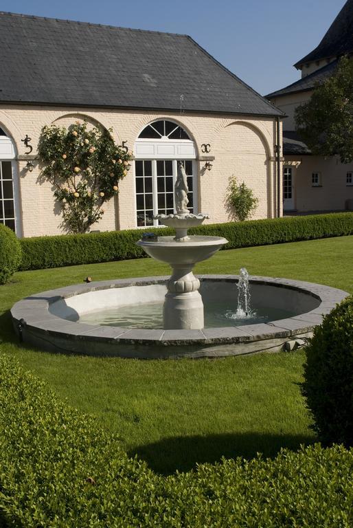 B&B Chateau Bagatelle Frasnes-lez-Anvaing Exteriör bild