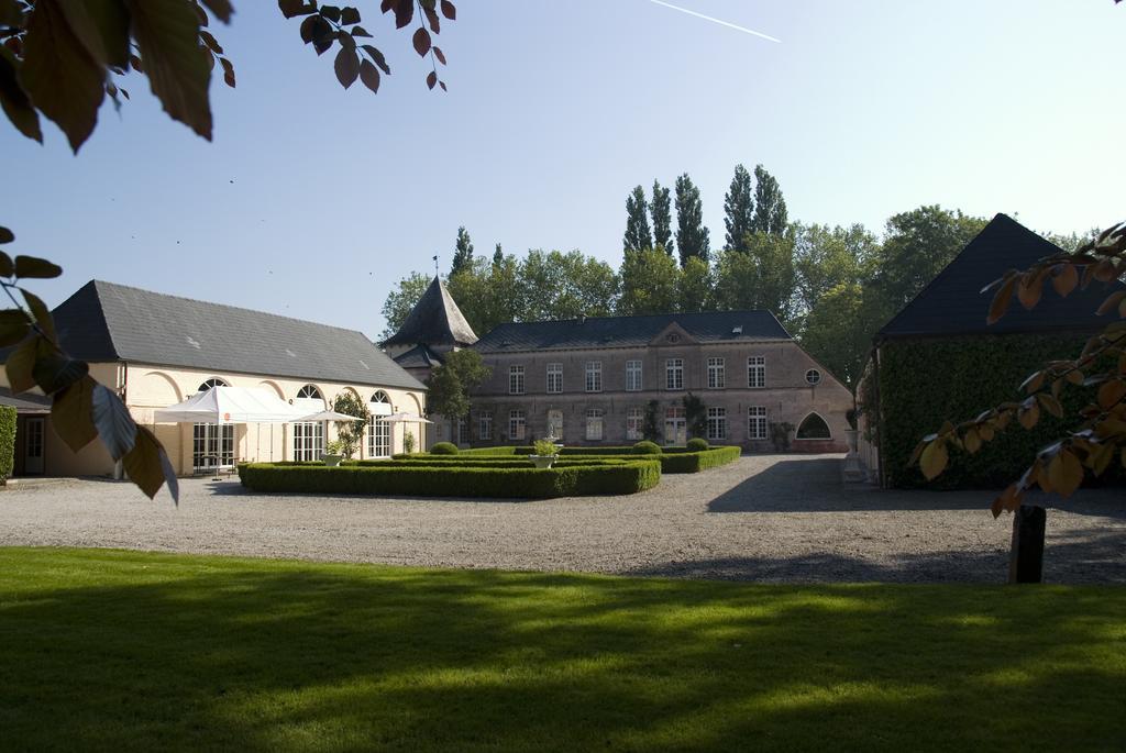 B&B Chateau Bagatelle Frasnes-lez-Anvaing Exteriör bild